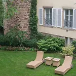 & A La Cour D'alsace By Happyculture