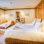 Hotel & A La Cour D'alsace By Happyculture Obernai