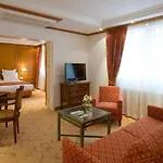 & A La Cour D'alsace By Happyculture 4* Obernai