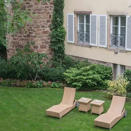 & A La Cour D'alsace By Happyculture