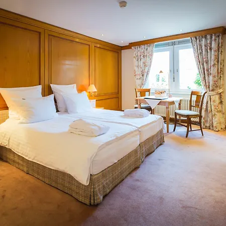 & A La Cour D'alsace By Happyculture