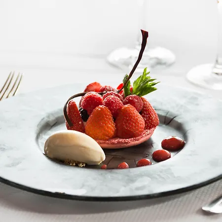 & A La Cour D'alsace By Happyculture Hotel