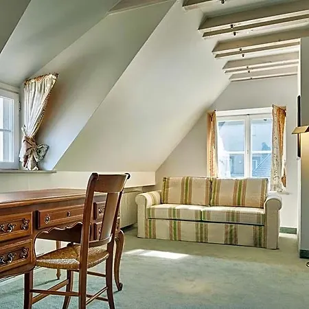 Отель & A La Cour D'alsace By Happyculture 4*