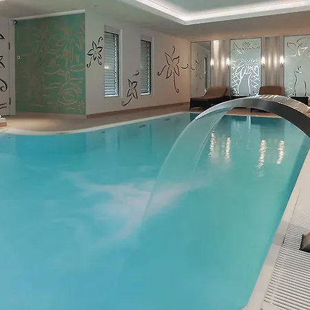 Hotel & A La Cour D'alsace By Happyculture 4*