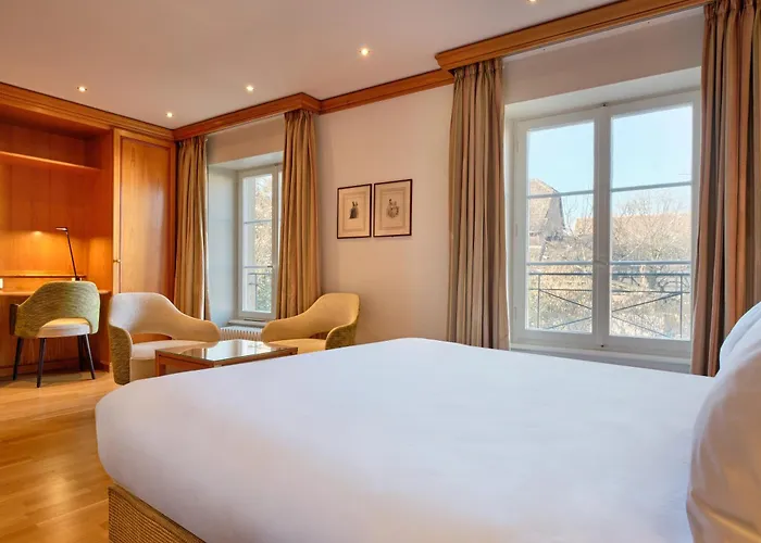 & A La Cour D'alsace By Happyculture