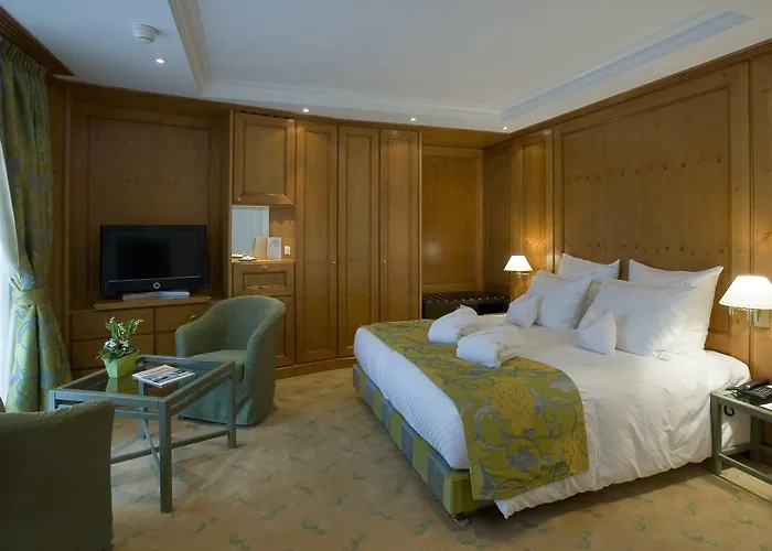 & A La Cour D'alsace By Happyculture Hotel