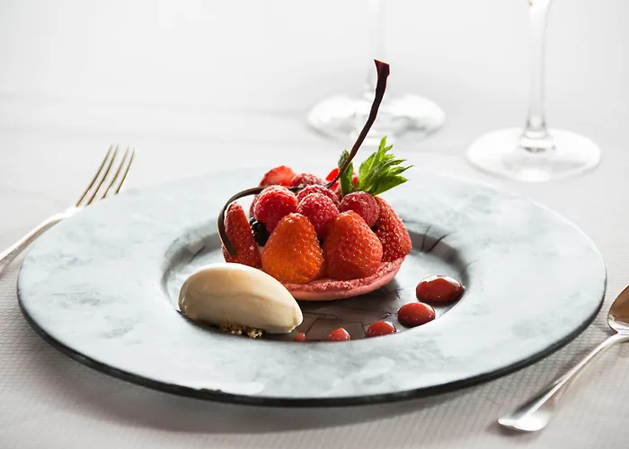 & A La Cour D'alsace By Happyculture Hotel